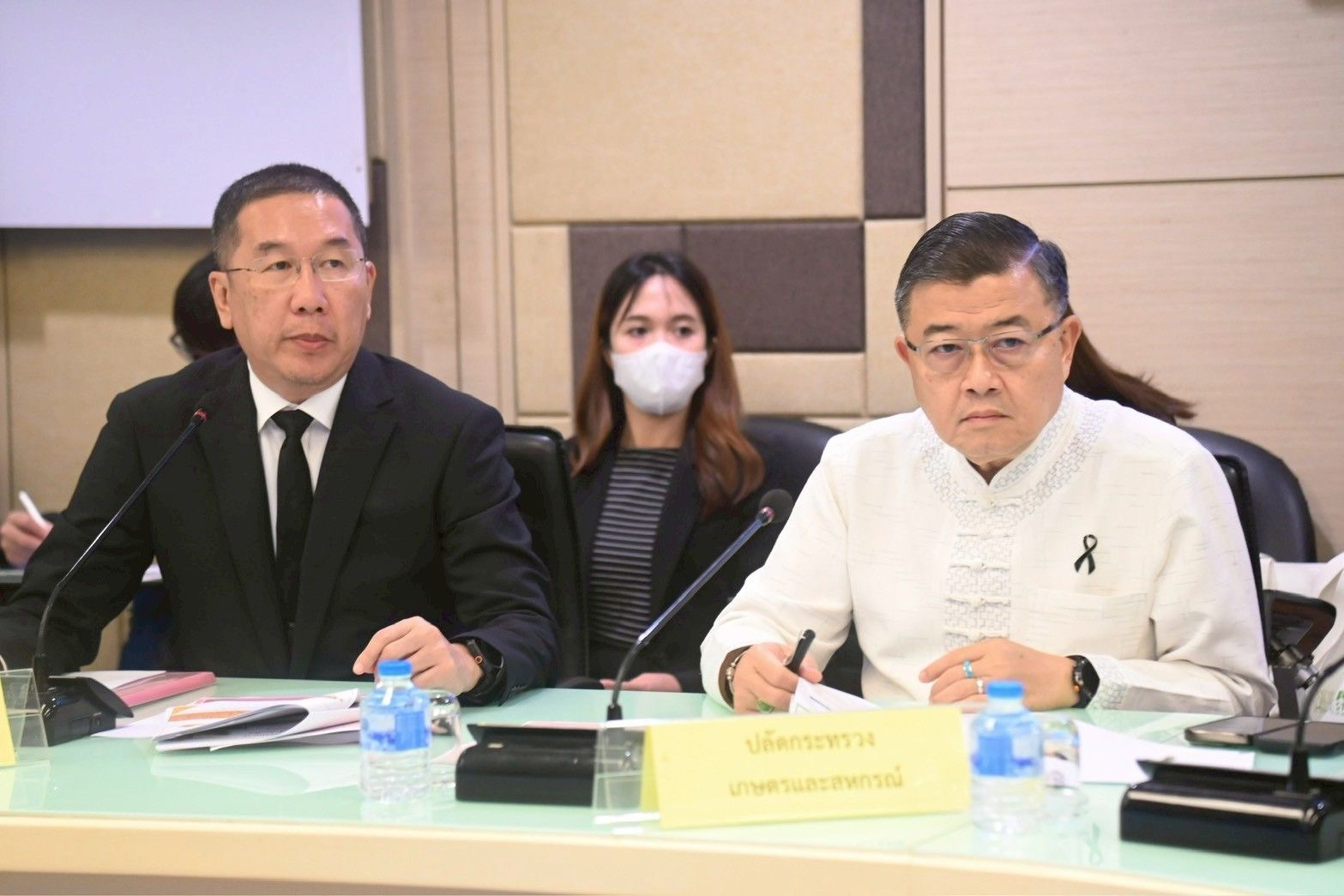 “รองนายกฯ ธรรมนัส” นั่งหัวโต๊ะ ประชุมคณะกรรมการพืชน้ำมันและน้ำมันพืช กำหนดทิศทางเปิดตลาด – นำเข้า สินค้าถั่วเหลืองและมะพร้าว ย้ำ ต้องไม่กระทบเกษตรกร 3 S 497197075