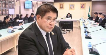 “รองนายกฯ ธรรมนัส” นั่งหัวโต๊ะ ประชุมคณะกรรมการพืชน้ำมันและน้ำมันพืช กำหนดทิศทางเปิดตลาด – นำเข้า สินค้าถั่วเหลืองและมะพร้าว ย้ำ ต้องไม่กระทบเกษตรกร 12 ธรรมนัสนั่งหัวโต๊ะ3