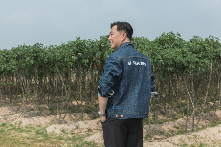 สยามคูโบต้า เดินเกมรุกตอกย้ำเบอร์หนึ่งตลาดเครื่องจักรกลการเกษตร ชูแคมเปญ “แคร์อุ่นใจ 5 ปี” กลยุทธ์บริการหลังการขาย สู่บทบาท Trusted Partner เสริมความเชื่อมั่นเกษตรกร พร้อมเสริมไลน์อัปผลิตภัณฑ์ หนุนตลาดสมาร์ทฟาร์มมิ่งเติบโต 3 นายปุณนะ วงศ์ธนาศิริกุล 1