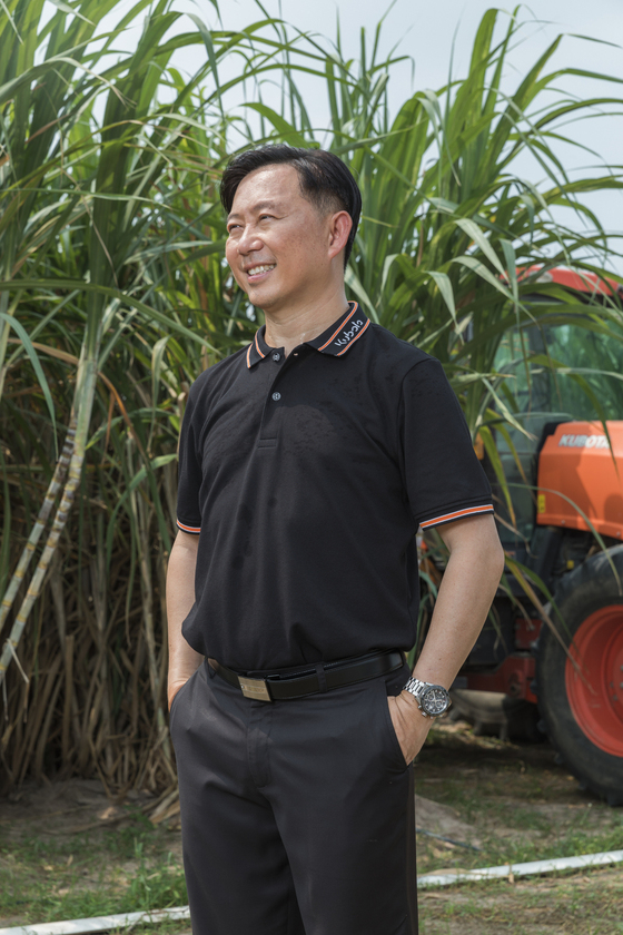 สยามคูโบต้า เดินเกมรุกตอกย้ำเบอร์หนึ่งตลาดเครื่องจักรกลการเกษตร ชูแคมเปญ “แคร์อุ่นใจ 5 ปี” กลยุทธ์บริการหลังการขาย สู่บทบาท Trusted Partner เสริมความเชื่อมั่นเกษตรกร พร้อมเสริมไลน์อัปผลิตภัณฑ์ หนุนตลาดสมาร์ทฟาร์มมิ่งเติบโต 2 นายปุณนะ วงศ์ธนาศิริกุล 2